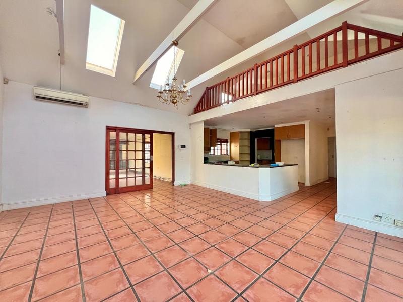 8 Bedroom Property for Sale in Hout Bay Western Cape